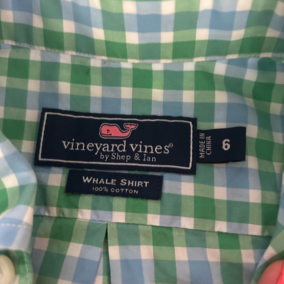 Vineyard vines button down - Picture 3 of 3